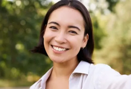 しみない・痛くない・安心!の女性のイメージ写真